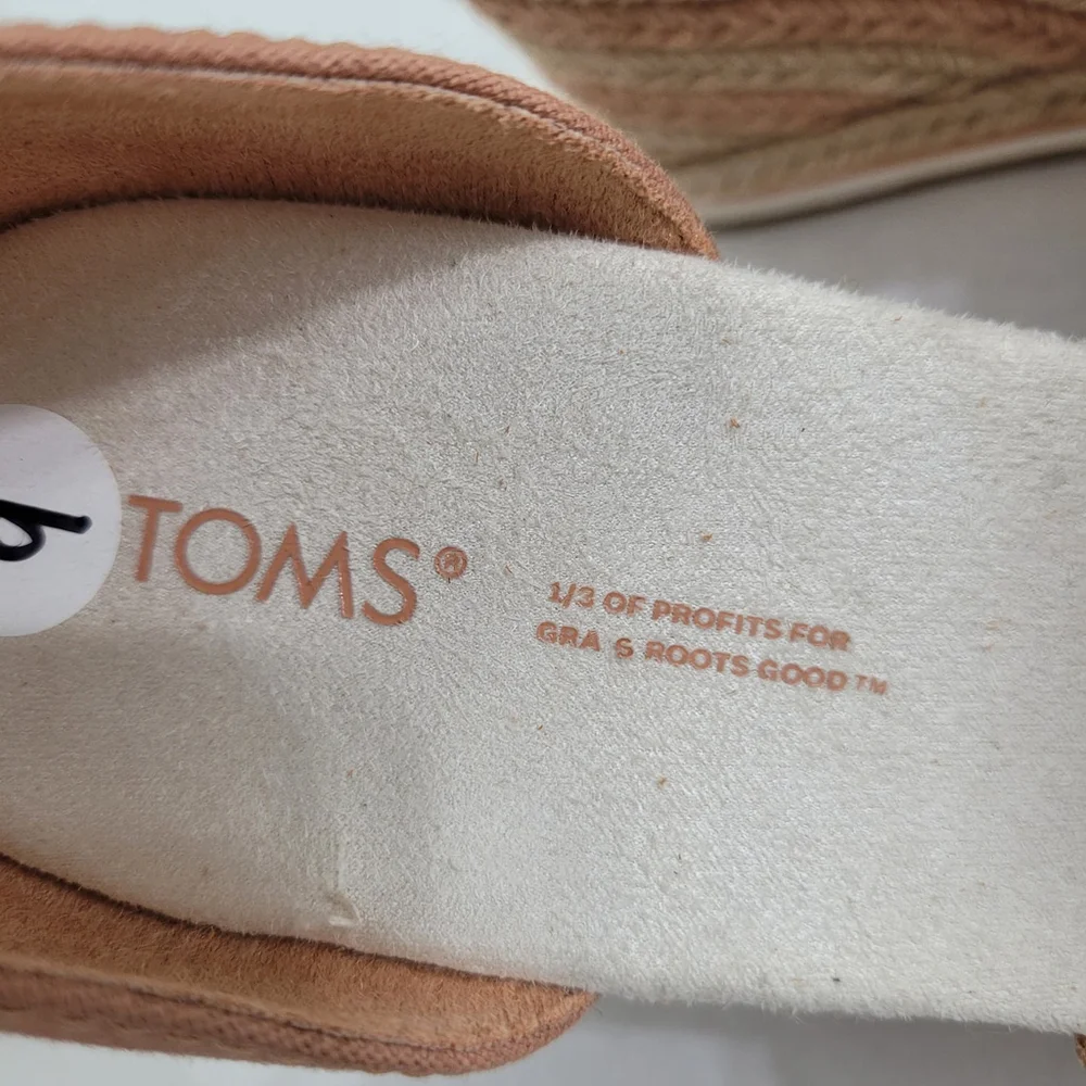 Toms Marisol Suede/Canvas Espadrille Wedge Sandals Sandy Beige Size 9 - NWOT